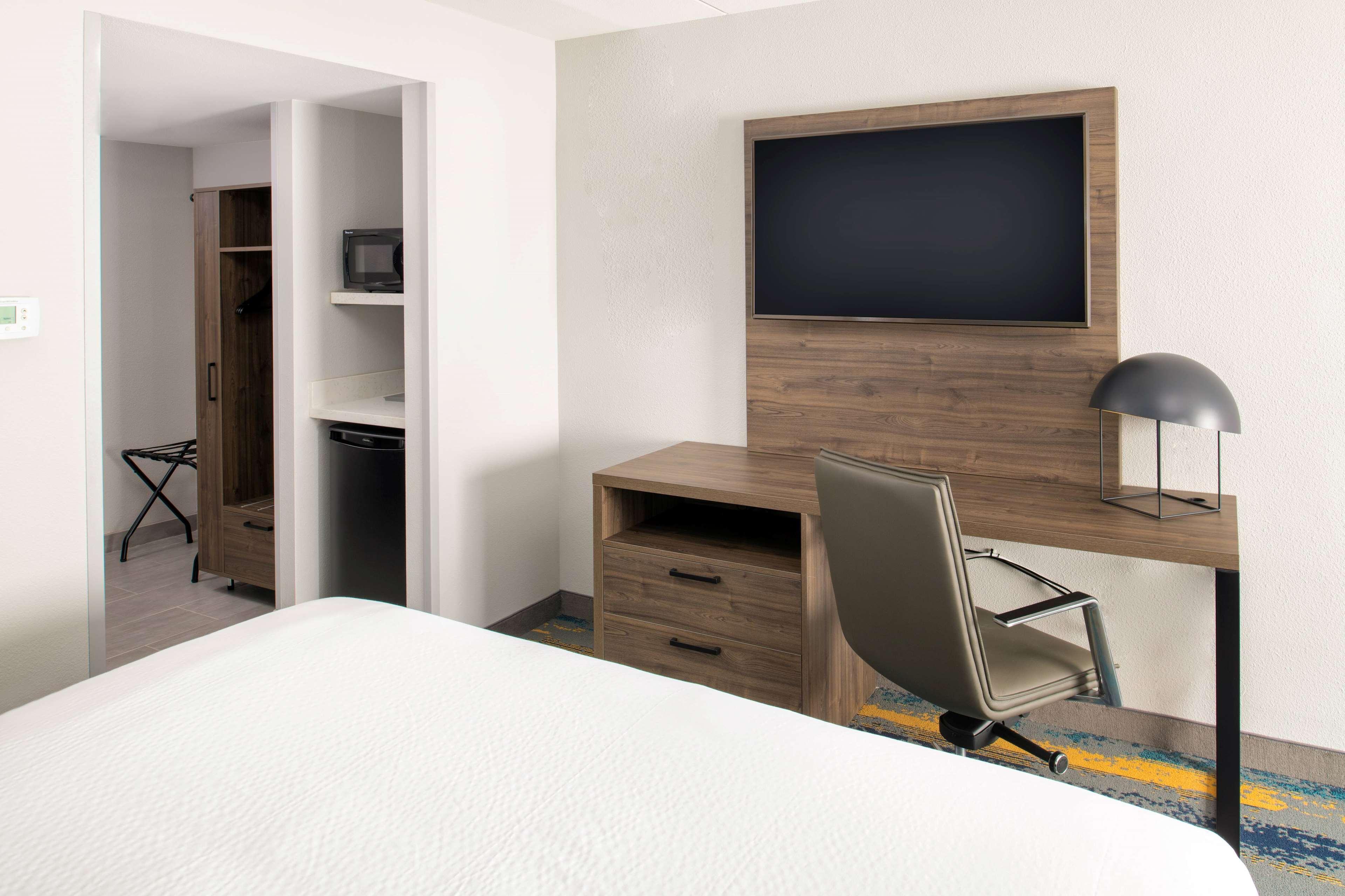 La Quinta Inn & Suites By Wyndham Spokane Downtown Exteriör bild