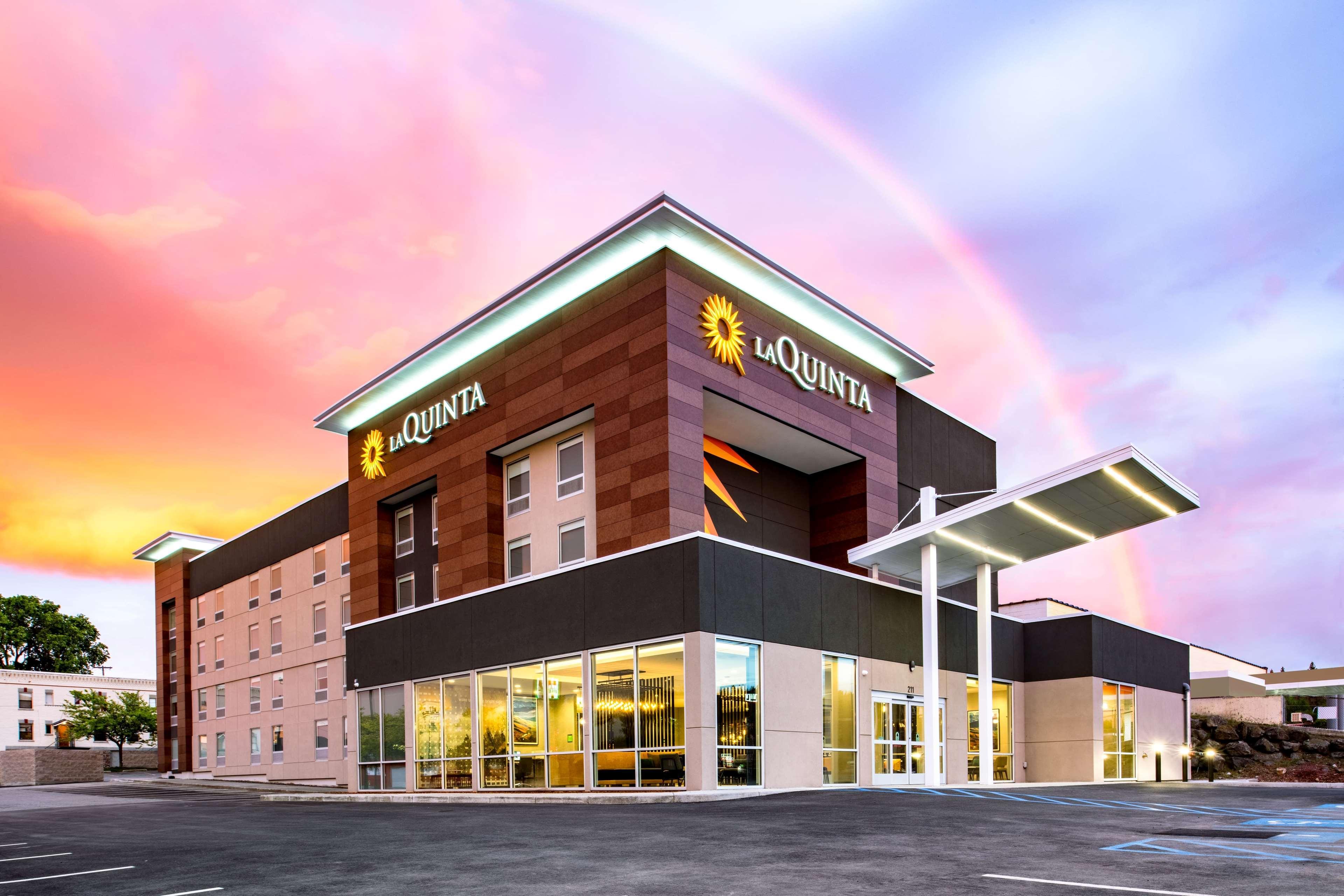 La Quinta Inn & Suites By Wyndham Spokane Downtown Exteriör bild