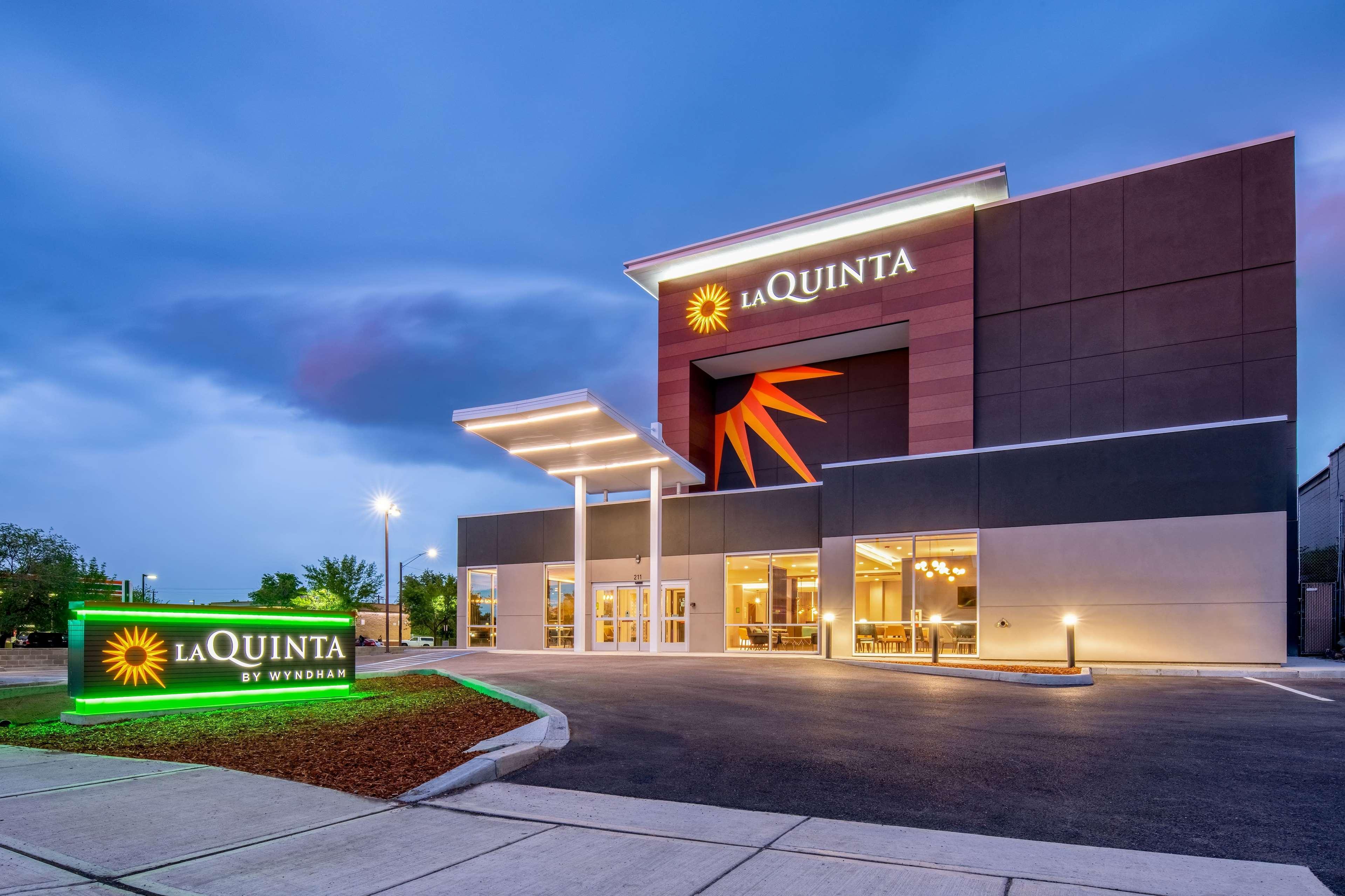 La Quinta Inn & Suites By Wyndham Spokane Downtown Exteriör bild